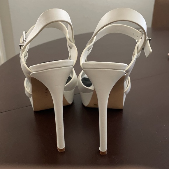 Gianni Bini White Heels, size 7.5 - Picture 4 of 4